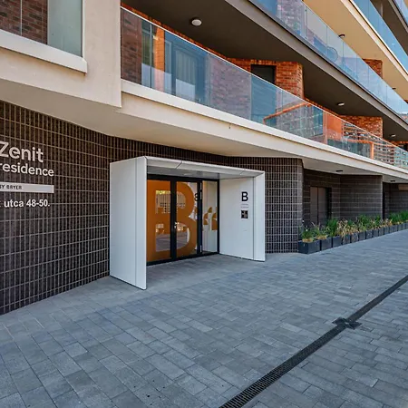 Zenit Residence- New Modern Ac Garage Appartement