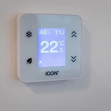 Zenit Residence- New Modern Ac Garage Lägenhet Budapest