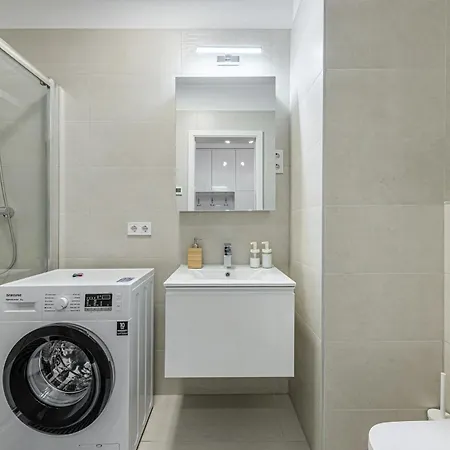 Zenit Residence- New Modern Ac Garage