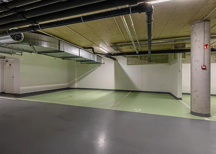 Zenit Residence- New Modern Ac Garage Lejlighed *