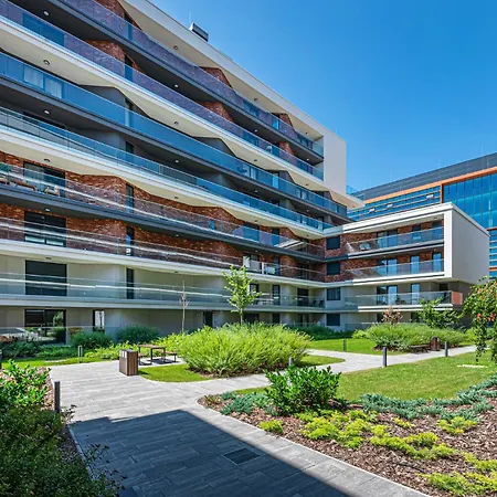 Zenit Residence- New Modern Ac Garage