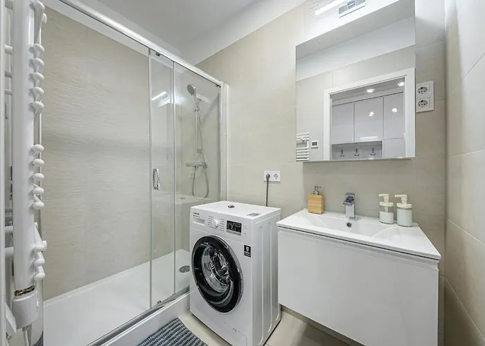 Zenit Residence- New Modern Ac Garage Apartment Budapest